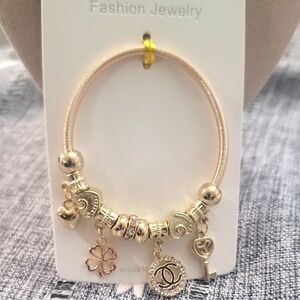 Elegant Gold Tone Romantic Style Charm Bracelet